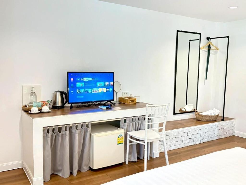 Charisma Resort Suan Phueng Exteriör bild