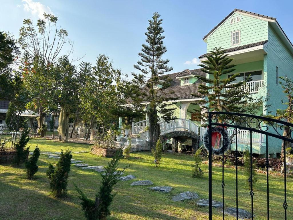 Charisma Resort Suan Phueng Exteriör bild